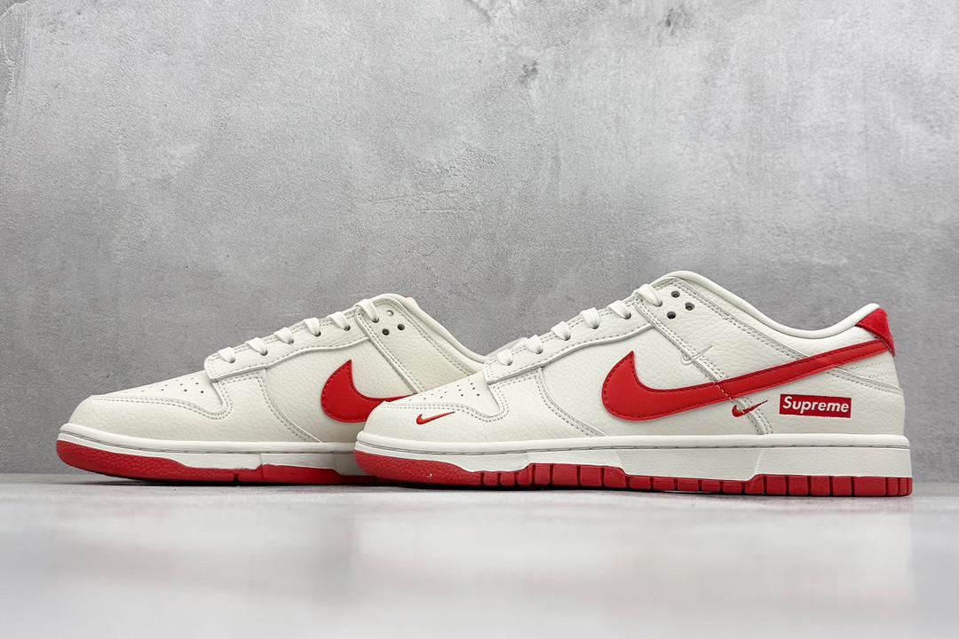 Nike SB Dunk Low x Supreme